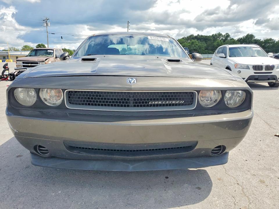 61247516 :رقم المزاد ، 2B3CJ4DVXAH185177 vin ، 2010 Dodge Challenger مزاد بيع