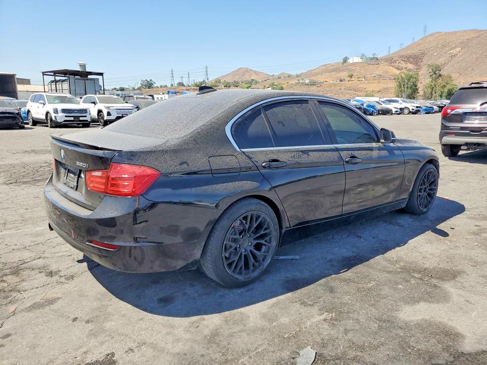 Продажа на аукционе авто 2015 Bmw 320, vin: WBA3B1C55FK138910, номер лота: 62100126
