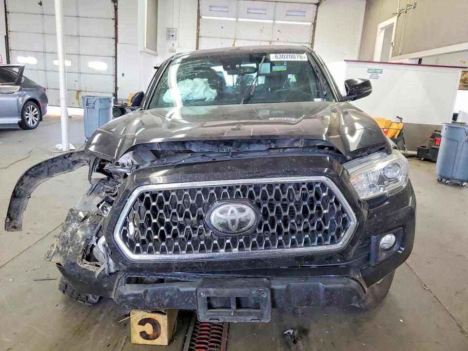 Продаж на аукціоні авто 2019 Toyota Tacoma, vin: 3TMCZ5AN8KM205690, номер лоту: 63020076