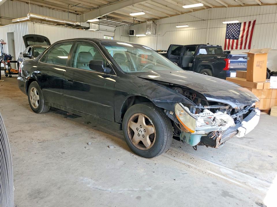 60804726 :رقم المزاد ، 1HGCG1652YA097422 vin ، 2000 Honda Accord مزاد بيع