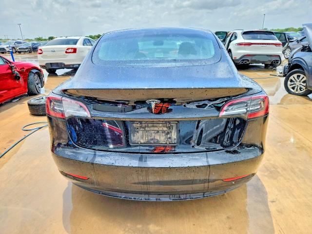61398246 :رقم المزاد ، 5YJ3E1EAXNF369303 vin ، 2022 Tesla Model 3 مزاد بيع
