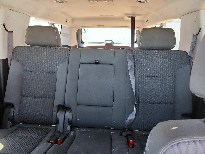 Продажа на аукционе авто 2016 Chevrolet Suburban, vin: 1GNSCGKC0GR381233, номер лота: 63236326