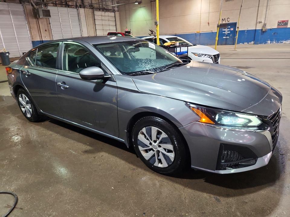 61426216 :رقم المزاد ، 1N4BL4BV5PN362893 vin ، 2023 Nissan Altima مزاد بيع