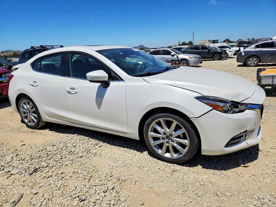 2017 Mazda 3 მანქანა იყიდება აუქციონზე, vin: 3MZBN1V75HM123627, აუქციონის ნომერი: 59232856