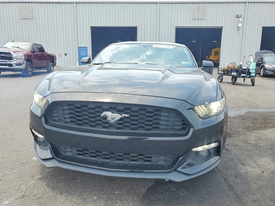 62771716 :رقم المزاد ، 1FA6P8TH7F5417252 vin ، 2015 Ford Mustang مزاد بيع