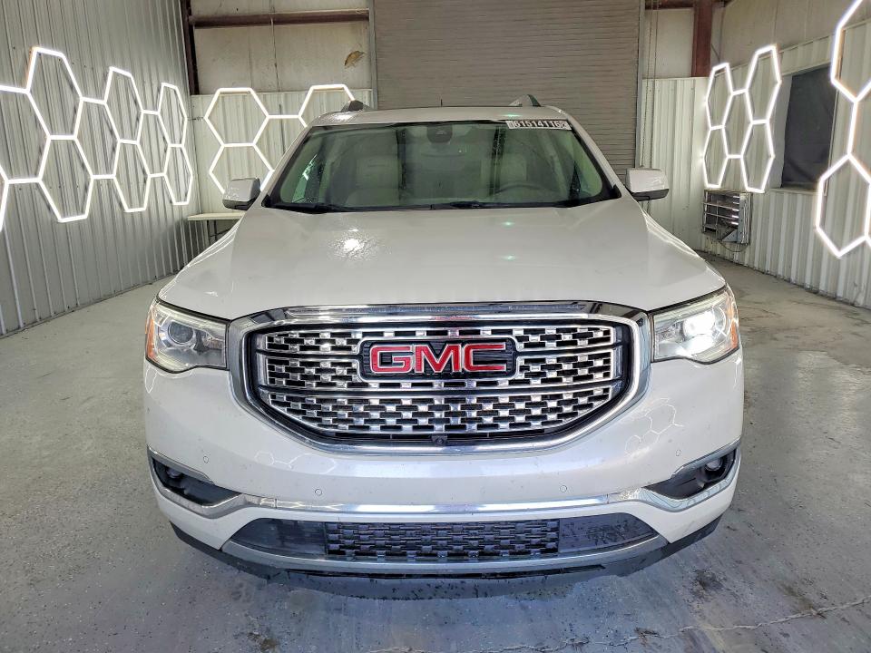 61514116 :رقم المزاد ، 1GKKNPLS7HZ135181 vin ، 2017 Gmc Acadia مزاد بيع