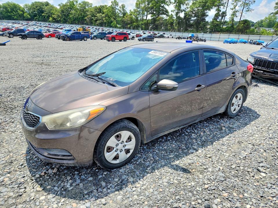 2015 Kia Forte მანქანა იყიდება აუქციონზე, vin: KNAFX4A62F5315648, აუქციონის ნომერი: 59601956