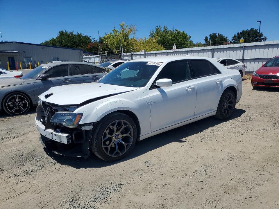 60128146 :رقم المزاد ، 2C3CCABG4JH227360 vin ، 2018 Chrysler 300 مزاد بيع