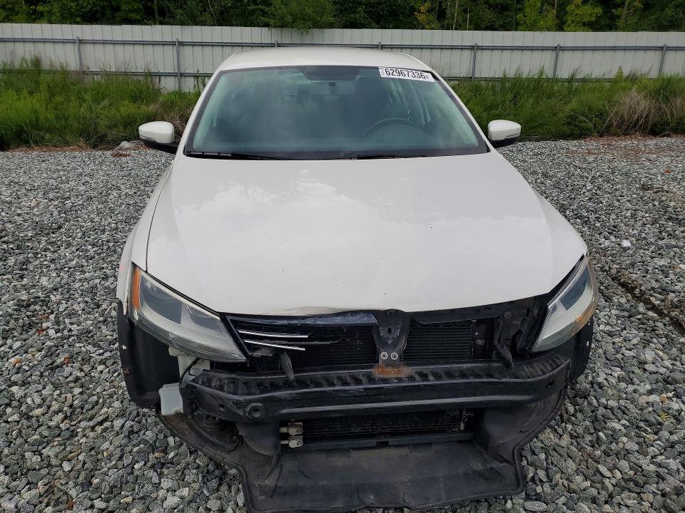 2013 Volkswagen Jetta მანქანა იყიდება აუქციონზე, vin: 3VWDP7AJ7DM434526, აუქციონის ნომერი: 62967336
