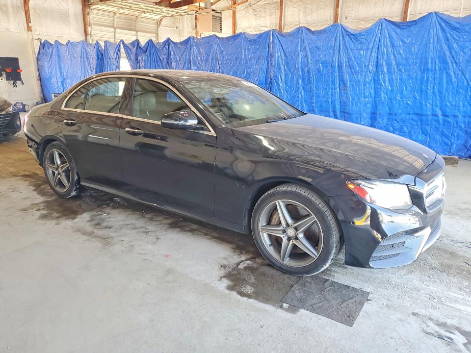 59606106 :رقم المزاد ، WDDZF4KB5HA023295 vin ، 2017 Mercedes-benz E مزاد بيع
