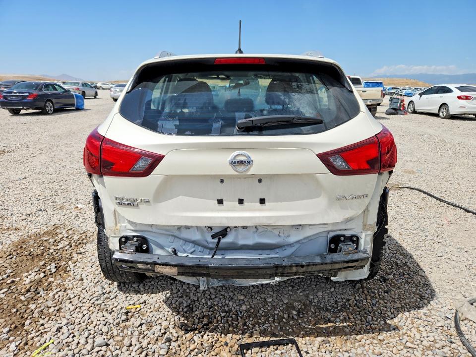 60796126 :رقم المزاد ، JN1BJ1CR3JW283632 vin ، 2018 Nissan Rogue Sport مزاد بيع
