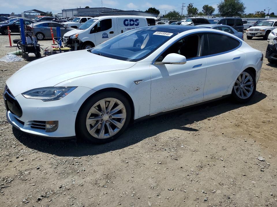 Продажа на аукционе авто 2016 Tesla Model S, vin: 5YJSA1E25GF136268, номер лота: 59649846
