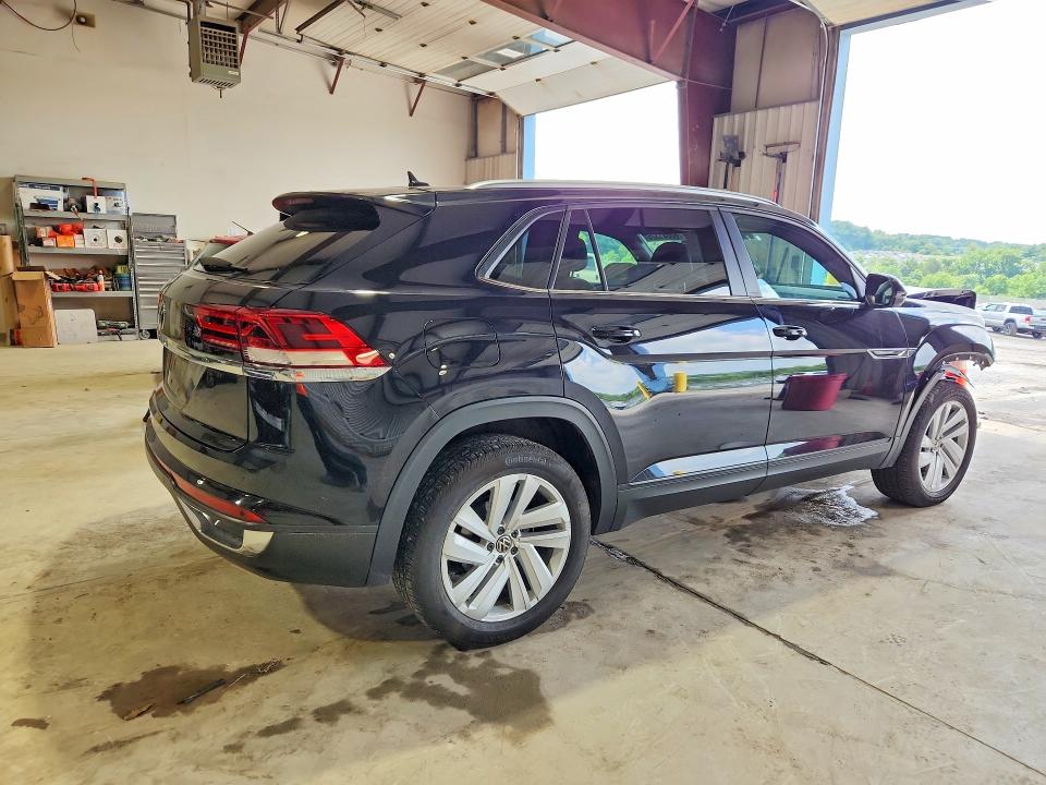 60041326 :رقم المزاد ، 1V2JE2CA8MC241121 vin ، 2021 Volkswagen Atlas Cross Sport مزاد بيع