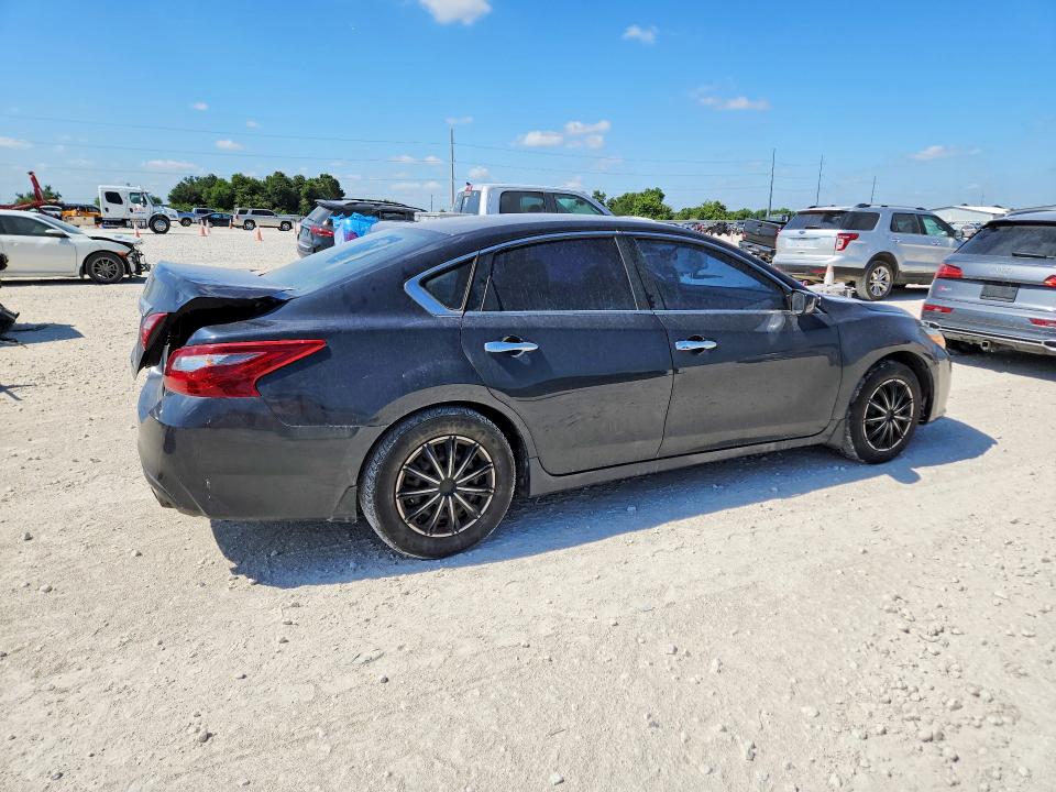 Продаж на аукціоні авто 2018 Nissan Altima, vin: 1N4AL3APXJC270951, номер лоту: 59336186