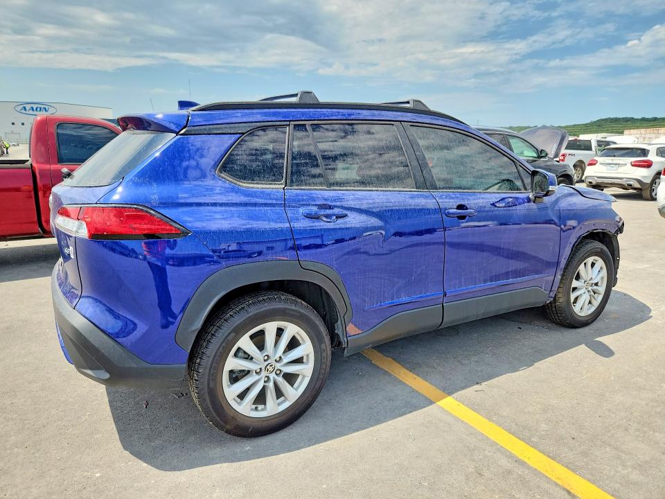 2022 Toyota Corolla Cross მანქანა იყიდება აუქციონზე, vin: 7MUCAAAG3NV014030, აუქციონის ნომერი: 60260486