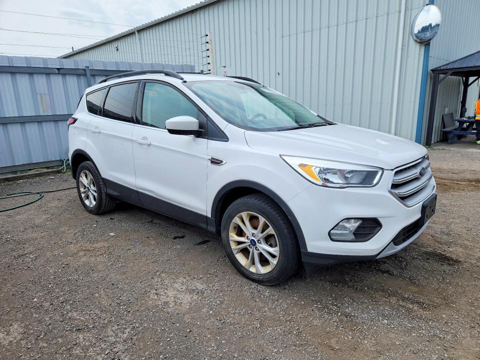 Продажа на аукционе авто 2018 Ford Escape, vin: 1FMCU9GD1JUB00421, номер лота: 61403296