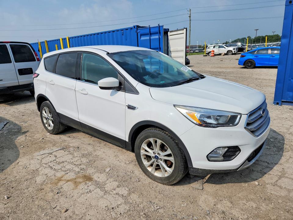 61540276 :رقم المزاد ، 1FMCU0GD1HUE90085 vin ، 2017 Ford Escape مزاد بيع