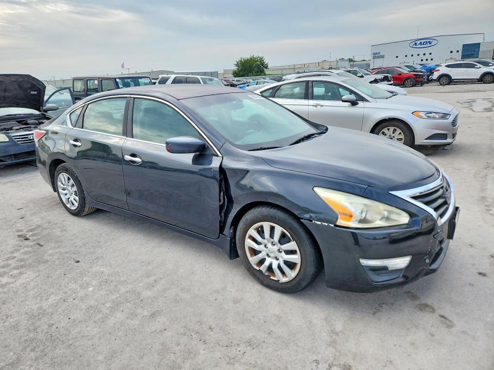 2014 Nissan Altima მანქანა იყიდება აუქციონზე, vin: 1N4AL3AP2EN370438, აუქციონის ნომერი: 62579946