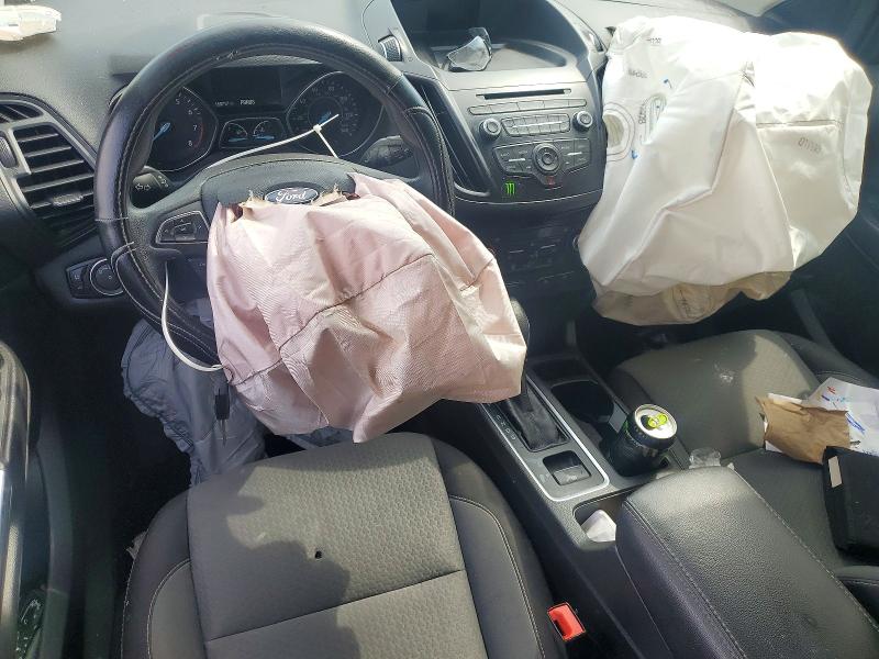 2018 Ford Escape მანქანა იყიდება აუქციონზე, vin: 1FMCU0GD2JUB70831, აუქციონის ნომერი: 62849726