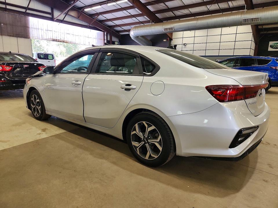 2019 Kia Forte მანქანა იყიდება აუქციონზე, vin: 3KPF24ADXKE006122, აუქციონის ნომერი: 61102196