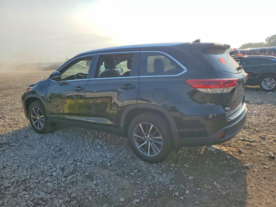 Продажа на аукционе авто 2019 Toyota Highlander, vin: 5TDJZRFH6KS611629, номер лота: 60361686