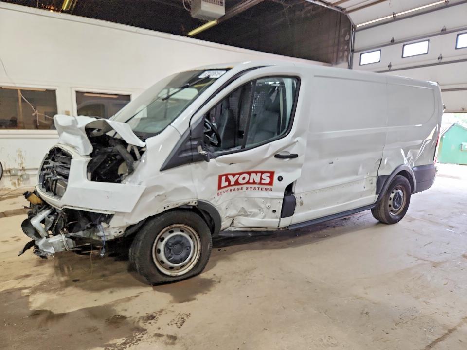 63103616 :رقم المزاد ، 1FTYE1ZM6JKA02471 vin ، 2018 Ford Transit مزاد بيع