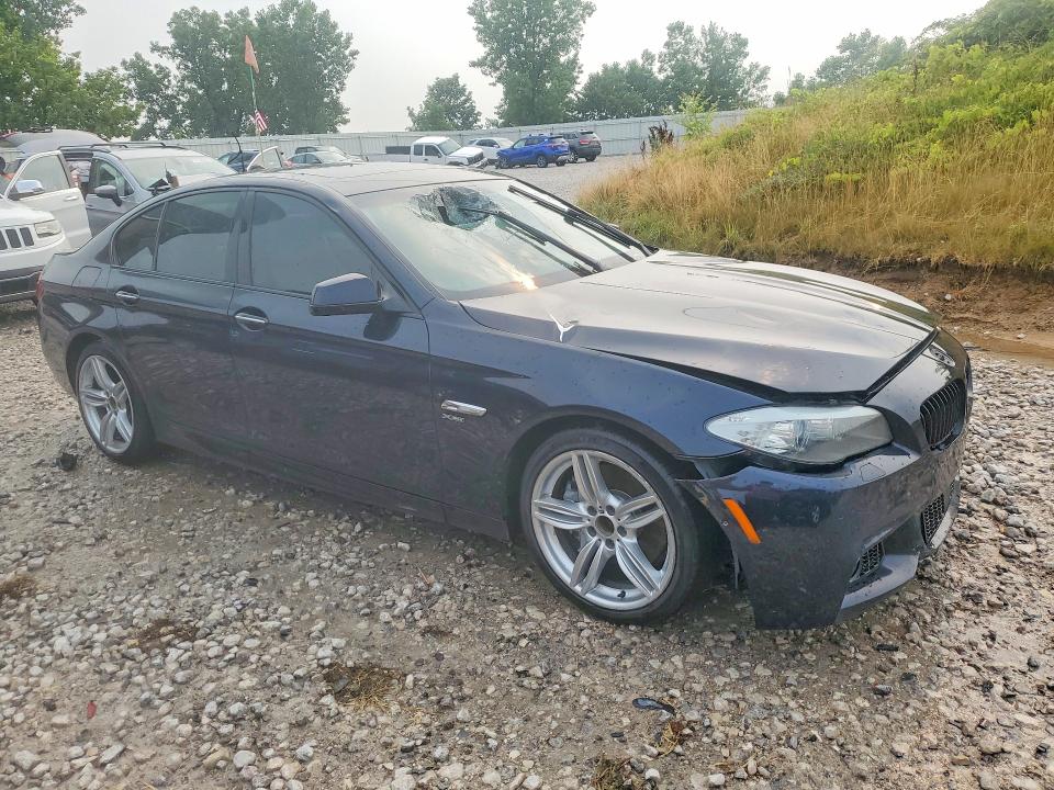 61166736 :رقم المزاد ، WBAFU9C52BC783217 vin ، 2011 Bmw 550 مزاد بيع