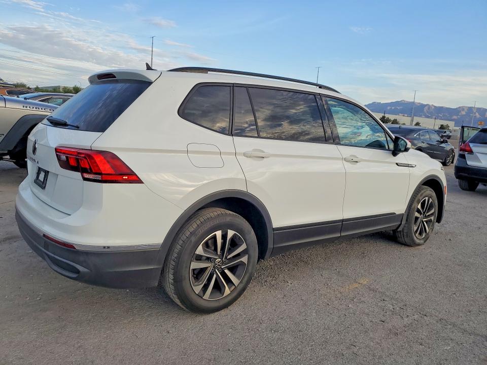 2022 Volkswagen Tiguan მანქანა იყიდება აუქციონზე, vin: 3VV1B7AXXNM071828, აუქციონის ნომერი: 60519296