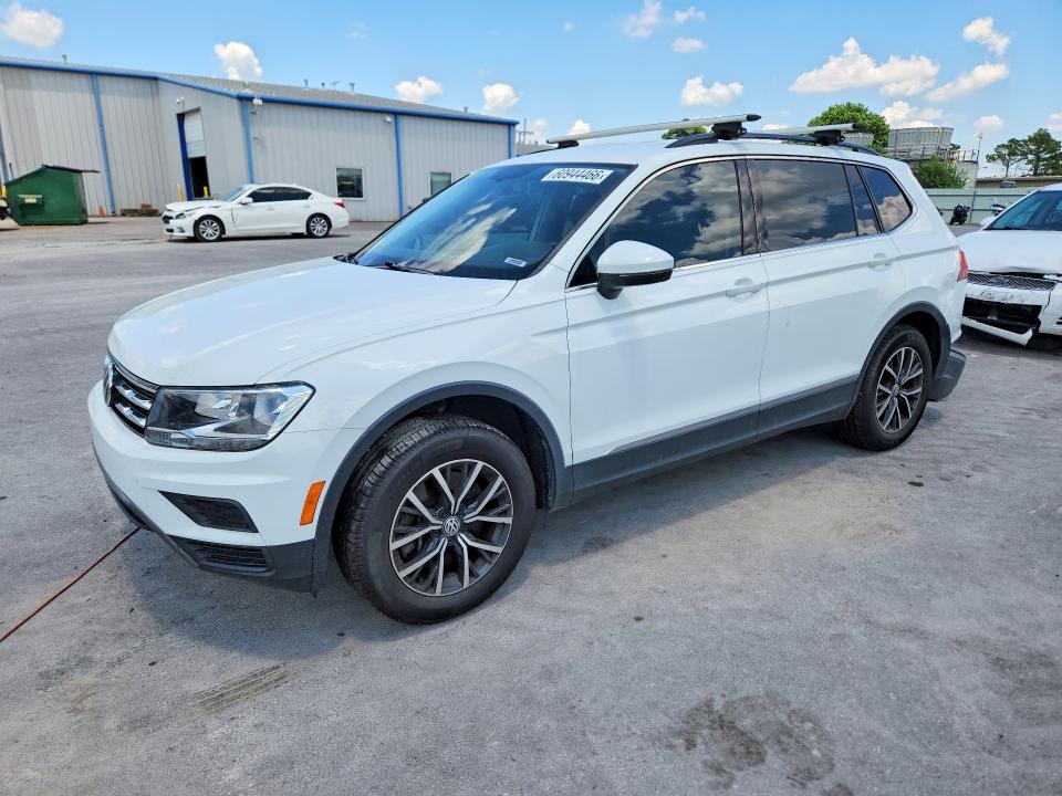 Продажа на аукционе авто 2020 Volkswagen Tiguan, vin: 3VV3B7AX3LM155821, номер лота: 60944466