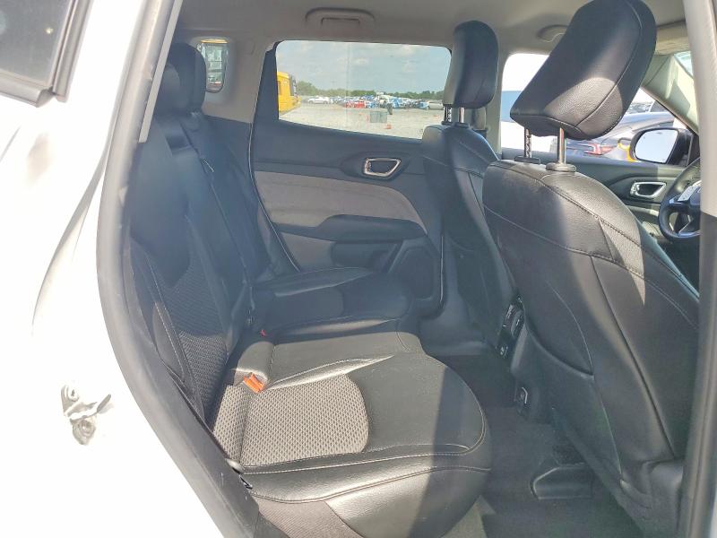 60452326 :رقم المزاد ، 3C4NJCBB5NT138758 vin ، 2022 Jeep Compass مزاد بيع
