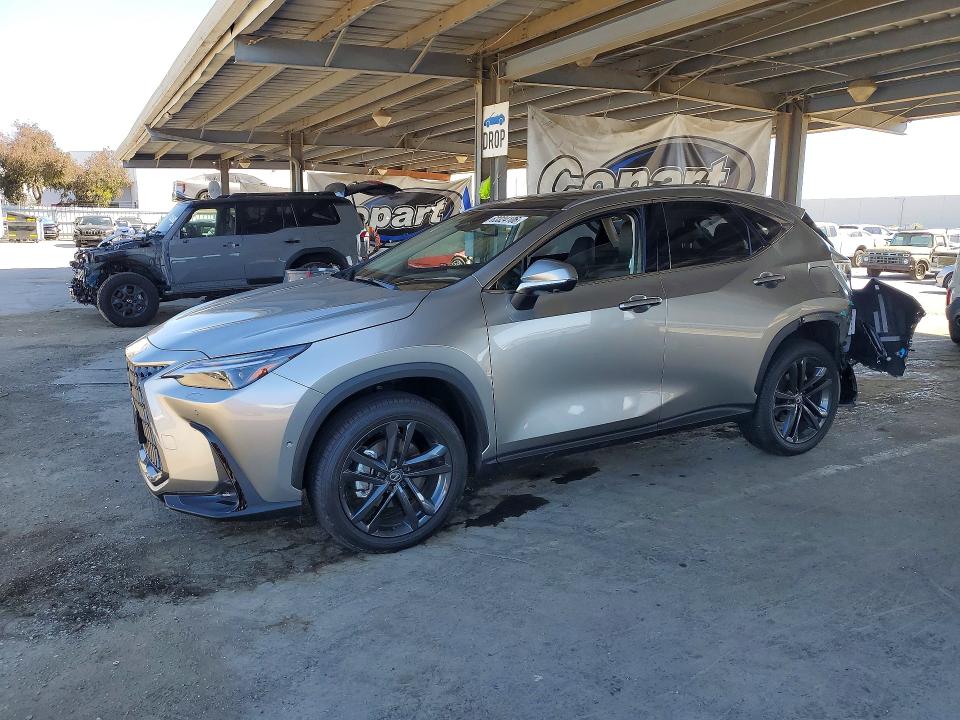 2026 Lexus Nx 450h+ მანქანა იყიდება აუქციონზე, vin: JTJHKCFZ5T2082656, აუქციონის ნომერი: 63324106