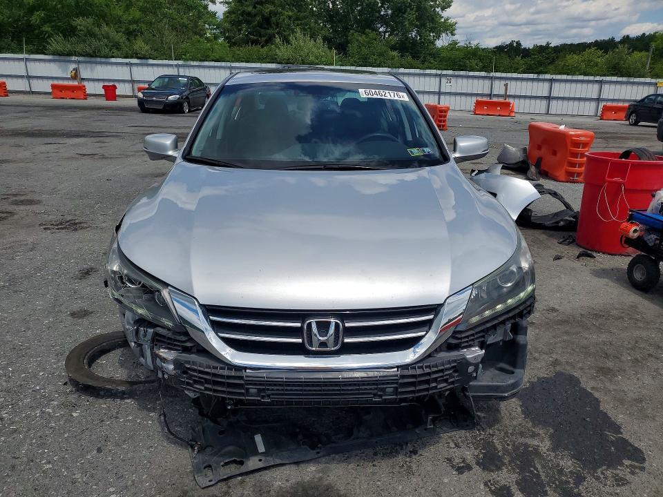 Продажа на аукционе авто 2015 Honda Accord, vin: 1HGCR3F83FA028333, номер лота: 60462176