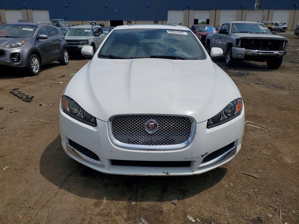 60835506 :رقم المزاد ، SAJWA0F78F8U53919 vin ، 2015 Jaguar Xf مزاد بيع