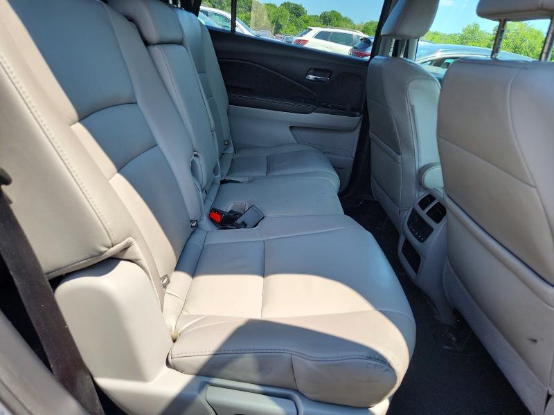 62609156 :رقم المزاد ، 5FNYF6H57JB036307 vin ، 2018 Honda Pilot مزاد بيع