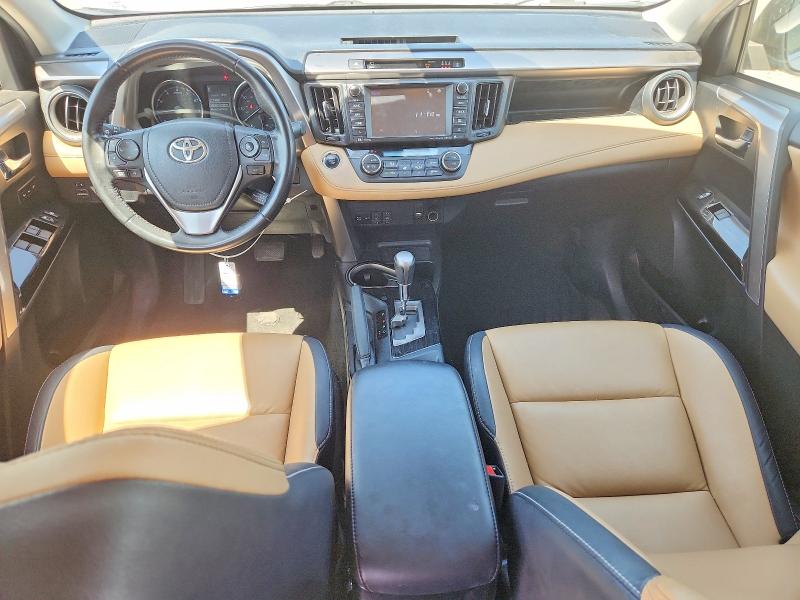 61332006 :رقم المزاد ، JTMDFREV0JJ240265 vin ، 2018 Toyota Rav4 مزاد بيع