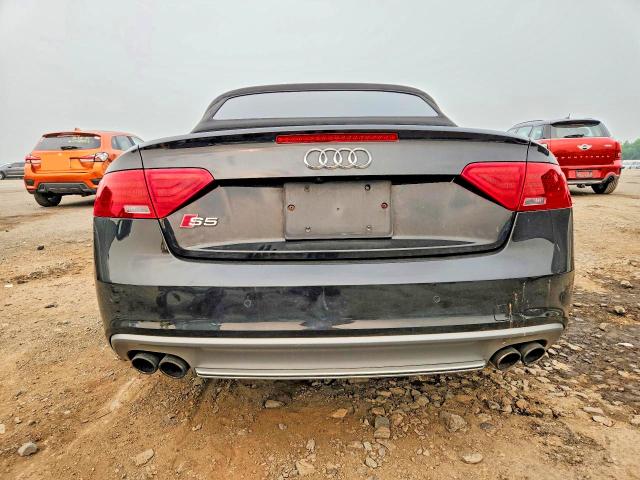 61511056 :رقم المزاد ، WAUCGAFH6FN009242 vin ، 2015 Audi S5 مزاد بيع