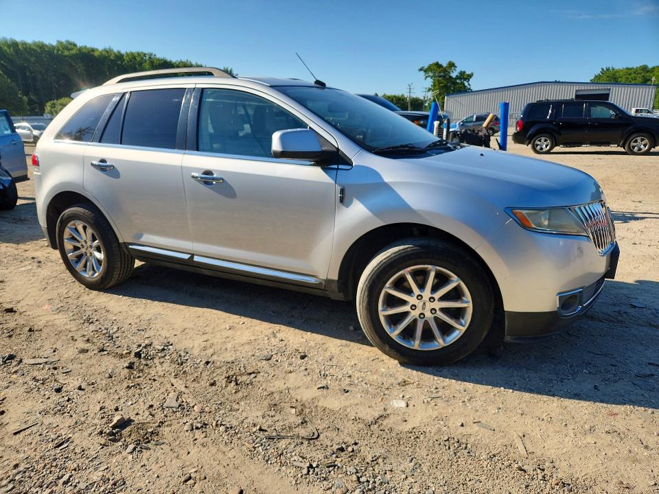 63134296 :رقم المزاد ، 2LMDJ8JK7BBJ07447 vin ، 2011 Lincoln Mkx مزاد بيع