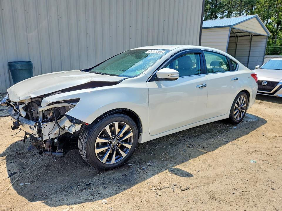 Продажа на аукционе авто 2016 Nissan Altima, vin: 1N4AL3AP9GC247945, номер лота: 61117396