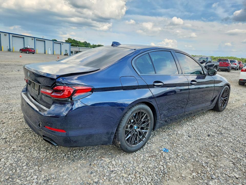59652606 :رقم المزاد ، WBAJE5C58JG918580 vin ، 2018 Bmw 5 Series مزاد بيع