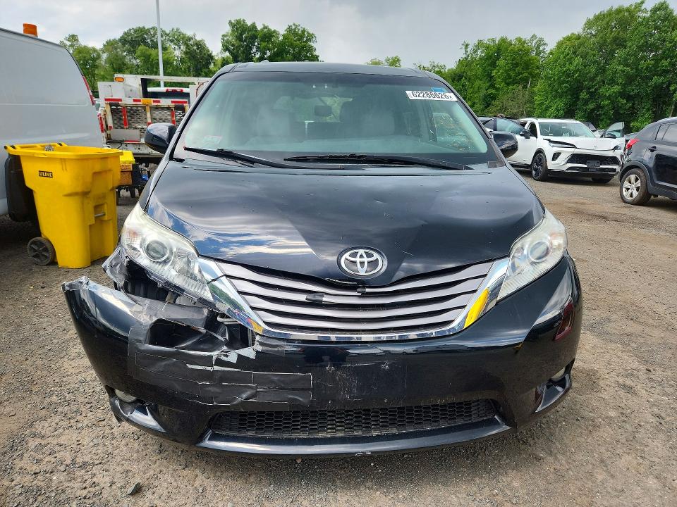 Продажа на аукционе авто 2015 Toyota Sienna, vin: 5TDYK3DC2FS622883, номер лота: 62286626
