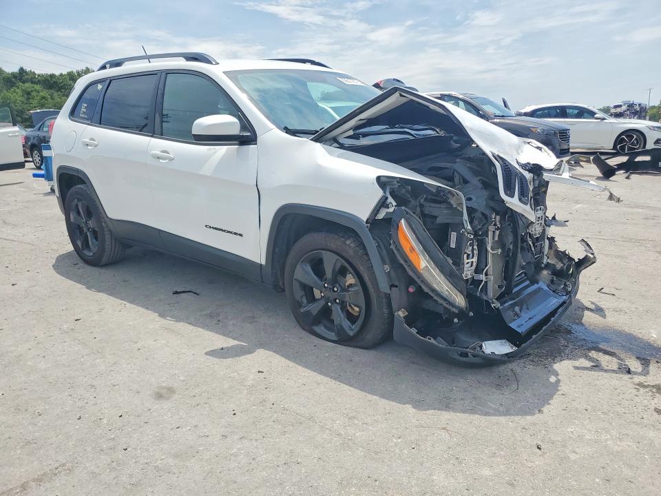 62617676 :رقم المزاد ، 1C4PJLCB4JD596900 vin ، 2018 Jeep Cherokee مزاد بيع