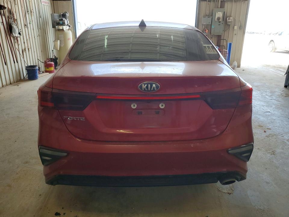 2021 Kia Forte მანქანა იყიდება აუქციონზე, vin: 3KPF24AD6ME287838, აუქციონის ნომერი: 85623715