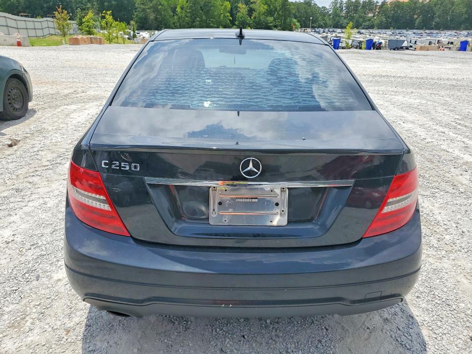 2014 Mercedes-benz C მანქანა იყიდება აუქციონზე, vin: WDDGF4HB8EG213907, აუქციონის ნომერი: 60502606