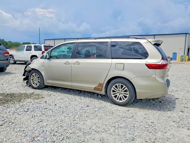 2017 Toyota Sienna მანქანა იყიდება აუქციონზე, vin: 5TDYZ3DC0HS777477, აუქციონის ნომერი: 62480616