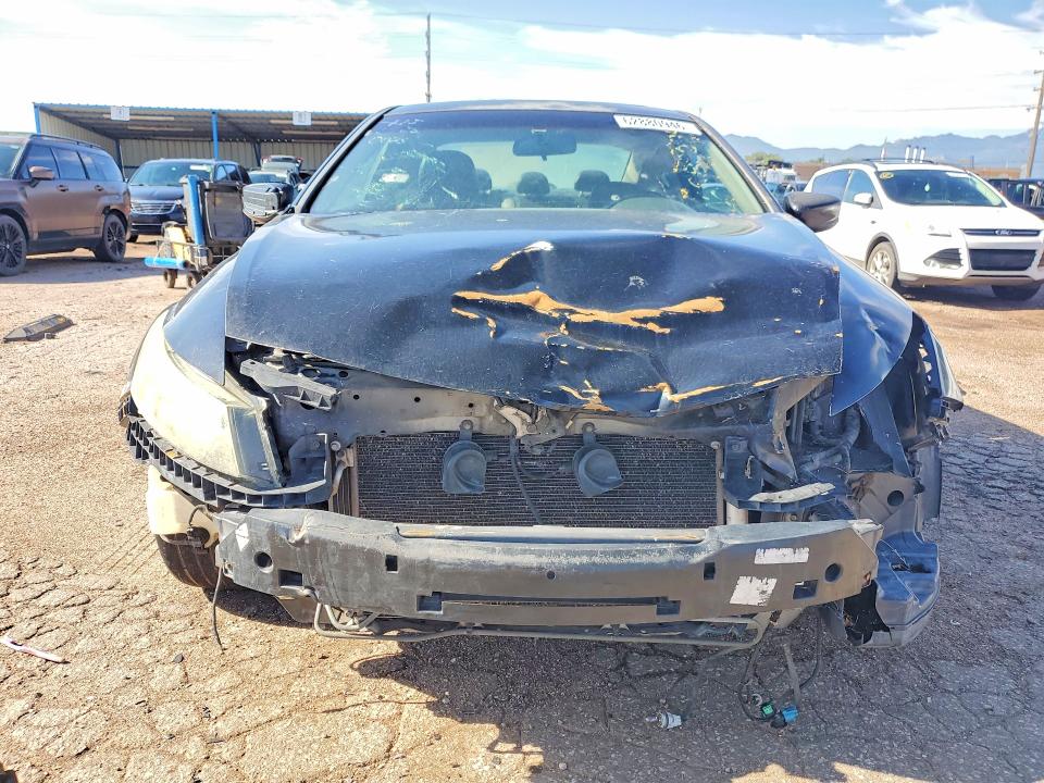 62880946 :رقم المزاد ، 1HGCS22828A010025 vin ، 2008 Honda Accord مزاد بيع