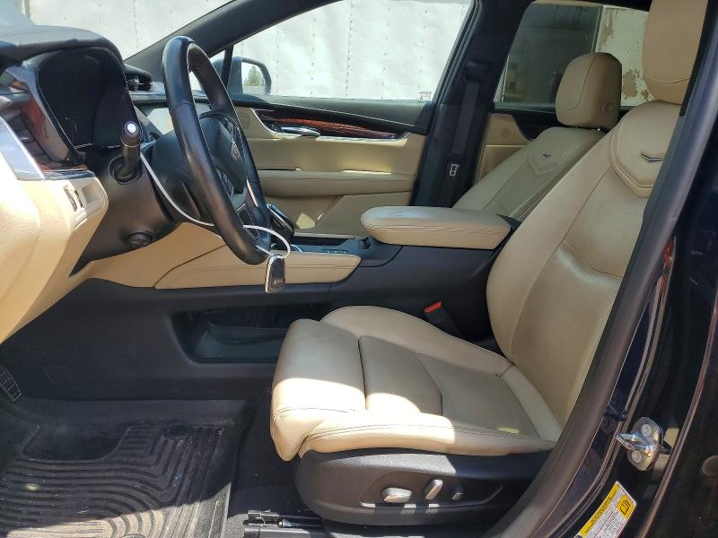 61591156 :رقم المزاد ، 1GYKNDRS0HZ260793 vin ، 2017 Cadillac Xt5 مزاد بيع