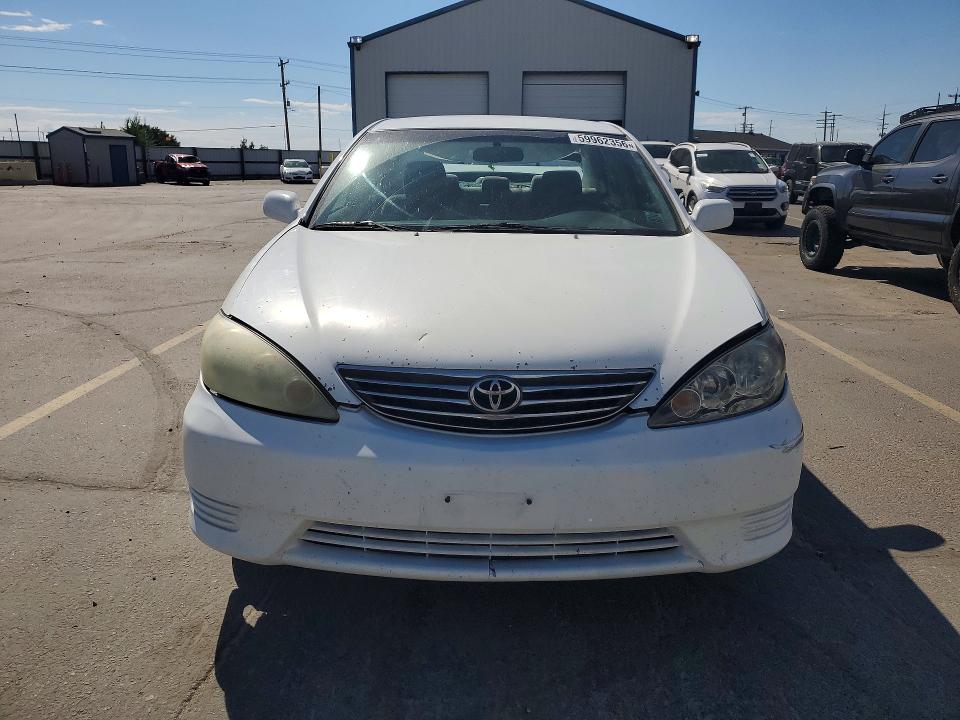 59962356 :رقم المزاد ، 4T1BF30K95U092957 vin ، 2005 Toyota Camry مزاد بيع