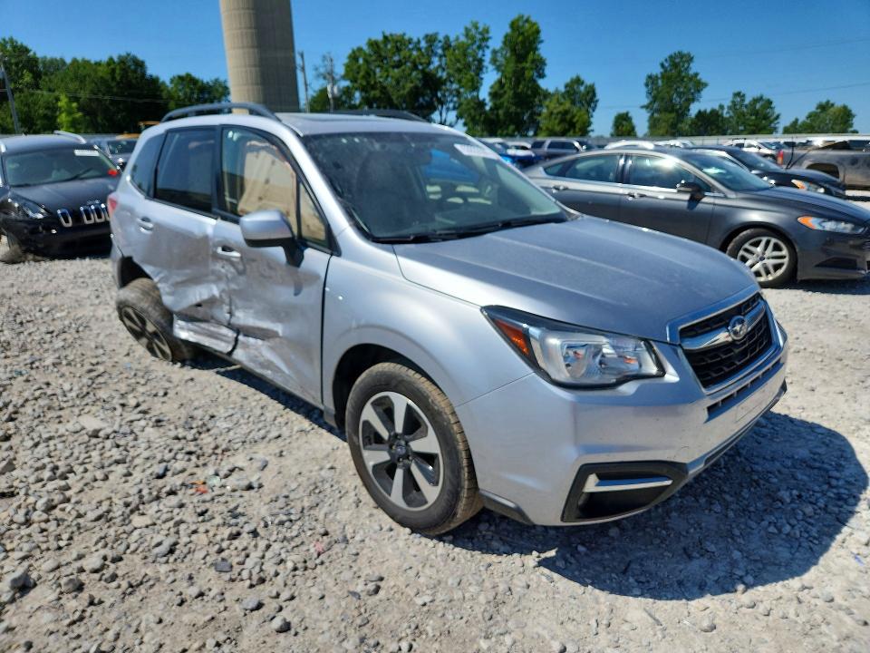 63033506 :رقم المزاد ، JF2SJAGC3JH408721 vin ، 2018 Subaru Forester مزاد بيع
