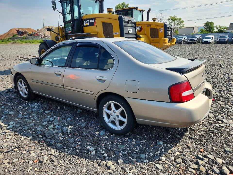 2000 Nissan Altima მანქანა იყიდება აუქციონზე, vin: 1N4DL01D5YC218557, აუქციონის ნომერი: 60637166