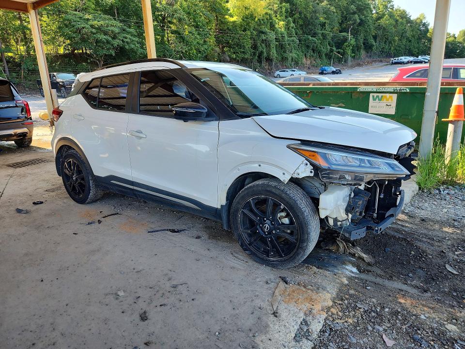2022 Nissan Kicks მანქანა იყიდება აუქციონზე, vin: 3N1CP5DVXNL479682, აუქციონის ნომერი: 62689376